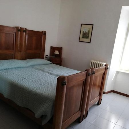 Residenza Santa Valeria Hotel Caglio ภายนอก รูปภาพ
