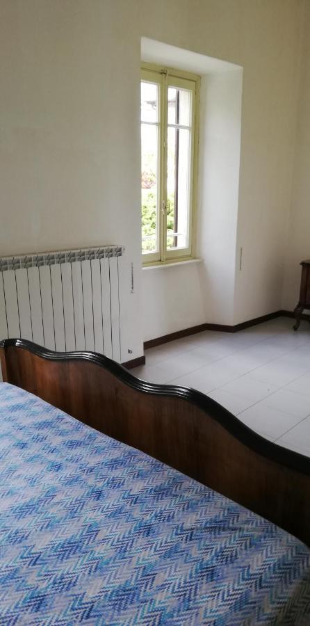 Residenza Santa Valeria Hotel Caglio ภายนอก รูปภาพ