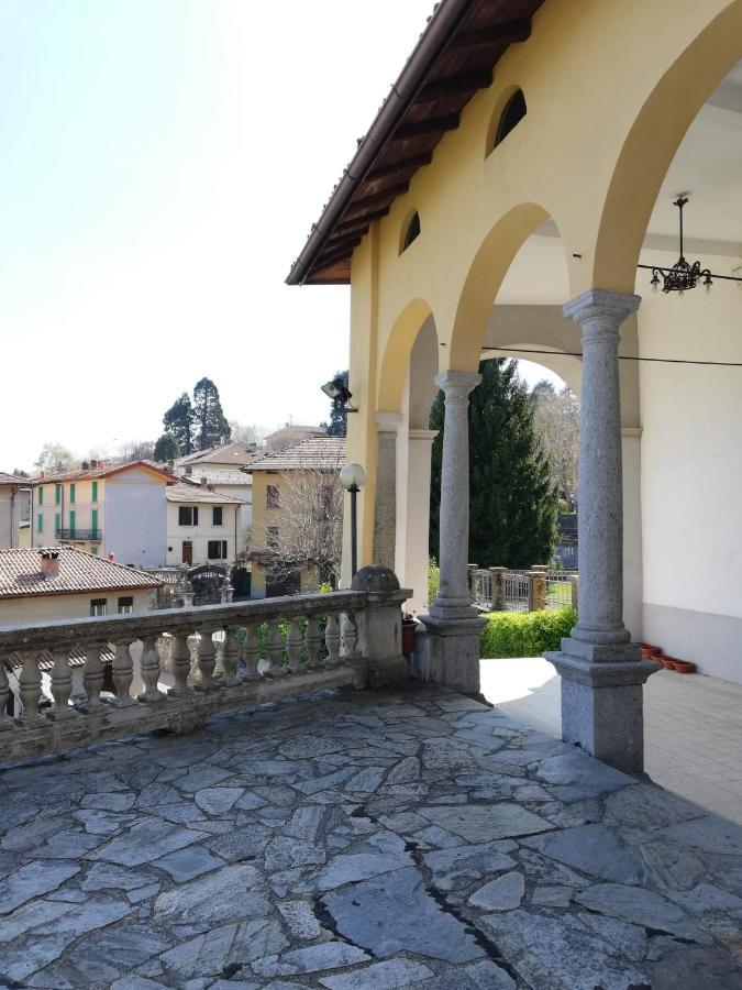 Residenza Santa Valeria Hotel Caglio ภายนอก รูปภาพ
