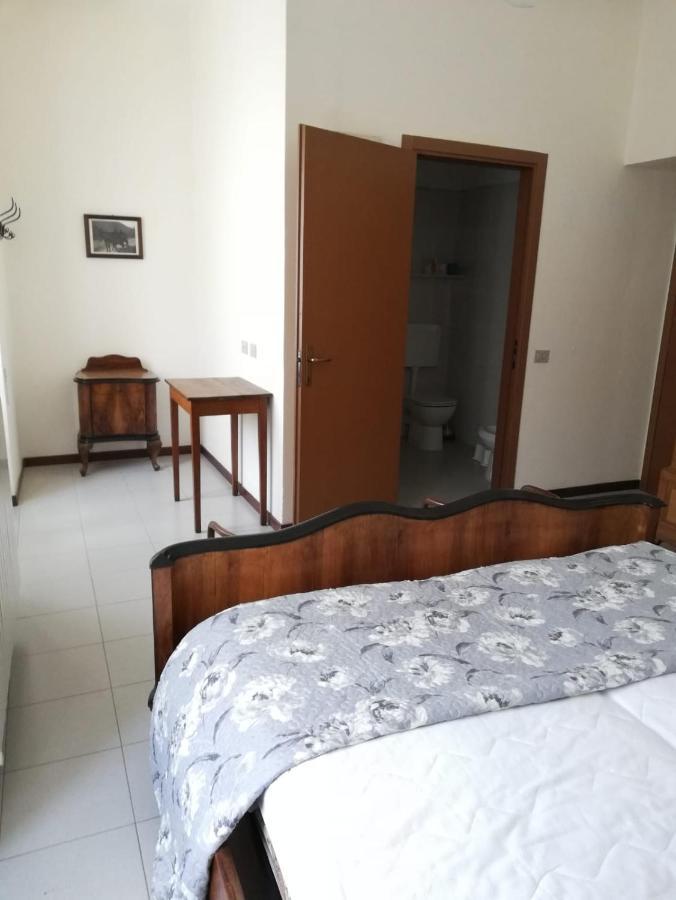 Residenza Santa Valeria Hotel Caglio ภายนอก รูปภาพ