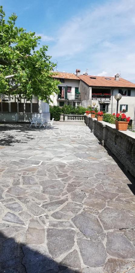 Residenza Santa Valeria Hotel Caglio ภายนอก รูปภาพ